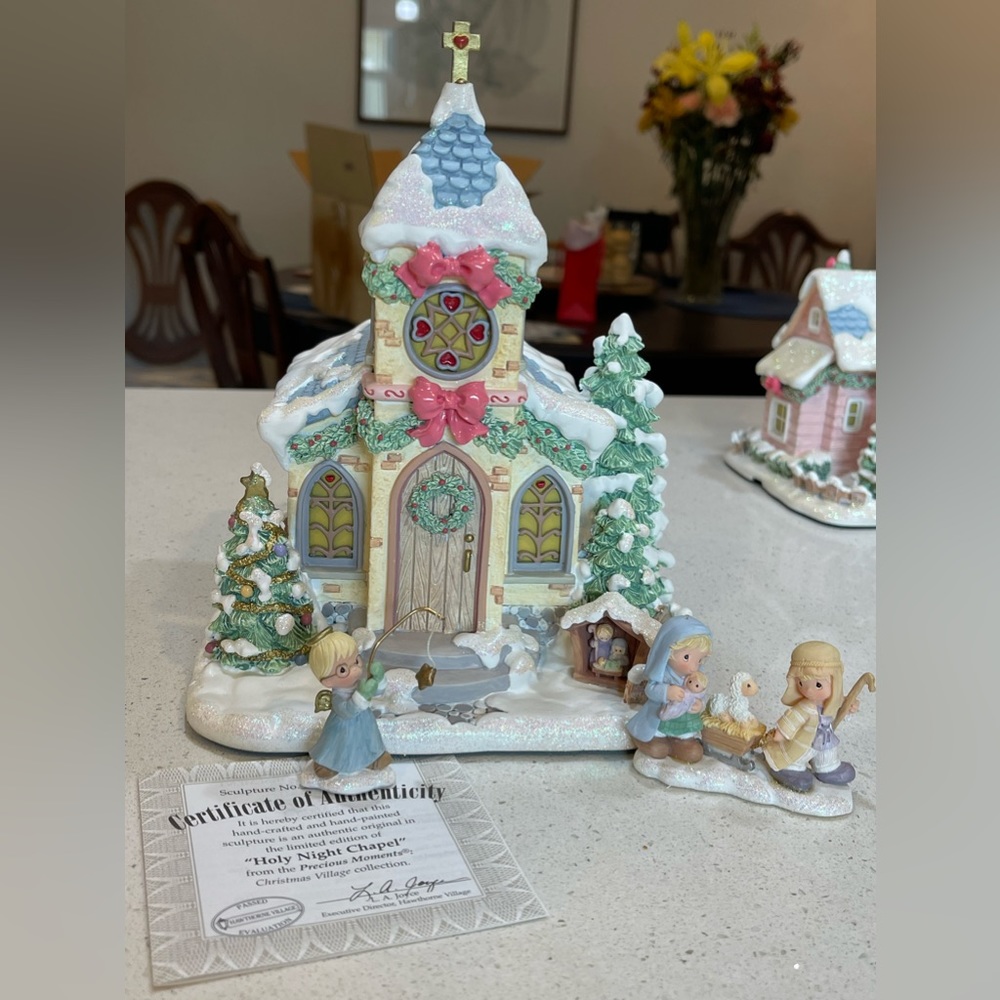 Hawthorne Village Precious Moments Holy Night Chapel